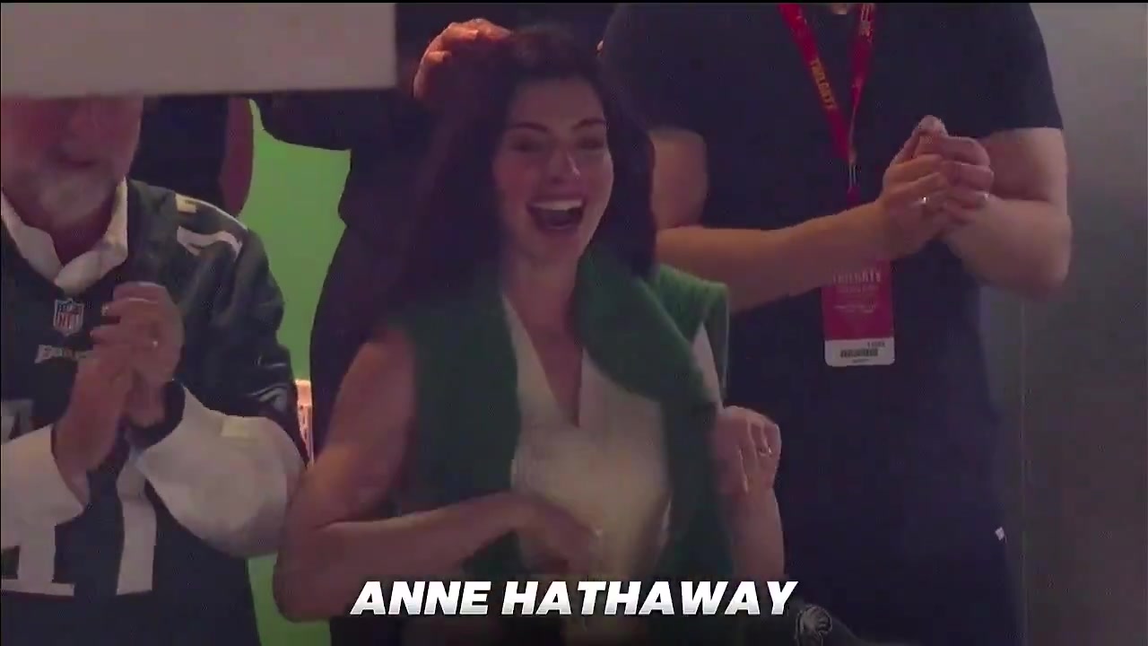 42岁的安妮·海瑟薇（Anne Hathaway）的不败之美仍然非常美丽